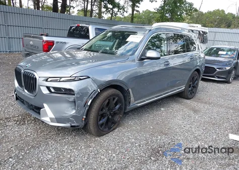 2025 BMW X7 xDrive40I z USA, uszkodzony, nr VIN 5UX23EM06S9Z23605